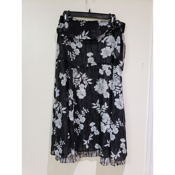 Requirements black and light gray floral, zebra lined, modest skirt, size 10 - Picture 1 of 8